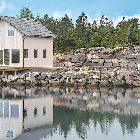 4 Star Holiday In Holiday home *